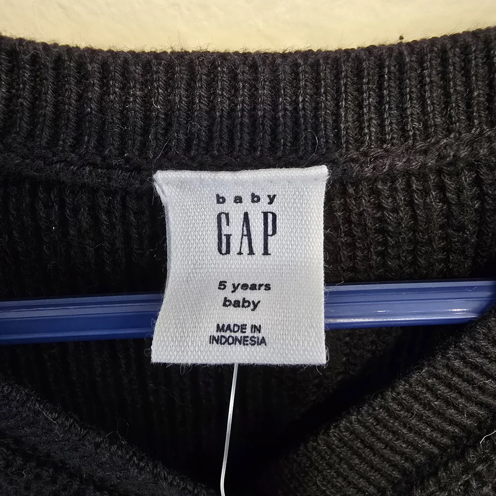GAP Girls Black Button Down Sweater Size 5 Nwt.